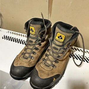 Vasque Gortex Hiking Boots